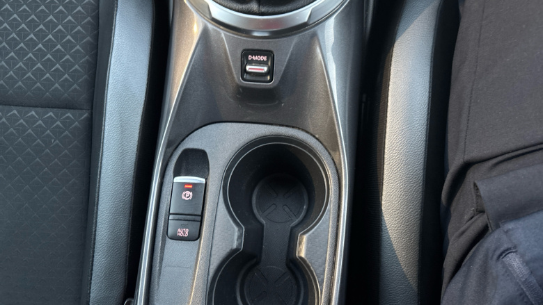 Nissan Juke 1.0 DiG-T 114 N-Connecta 5dr Petrol Hatchback